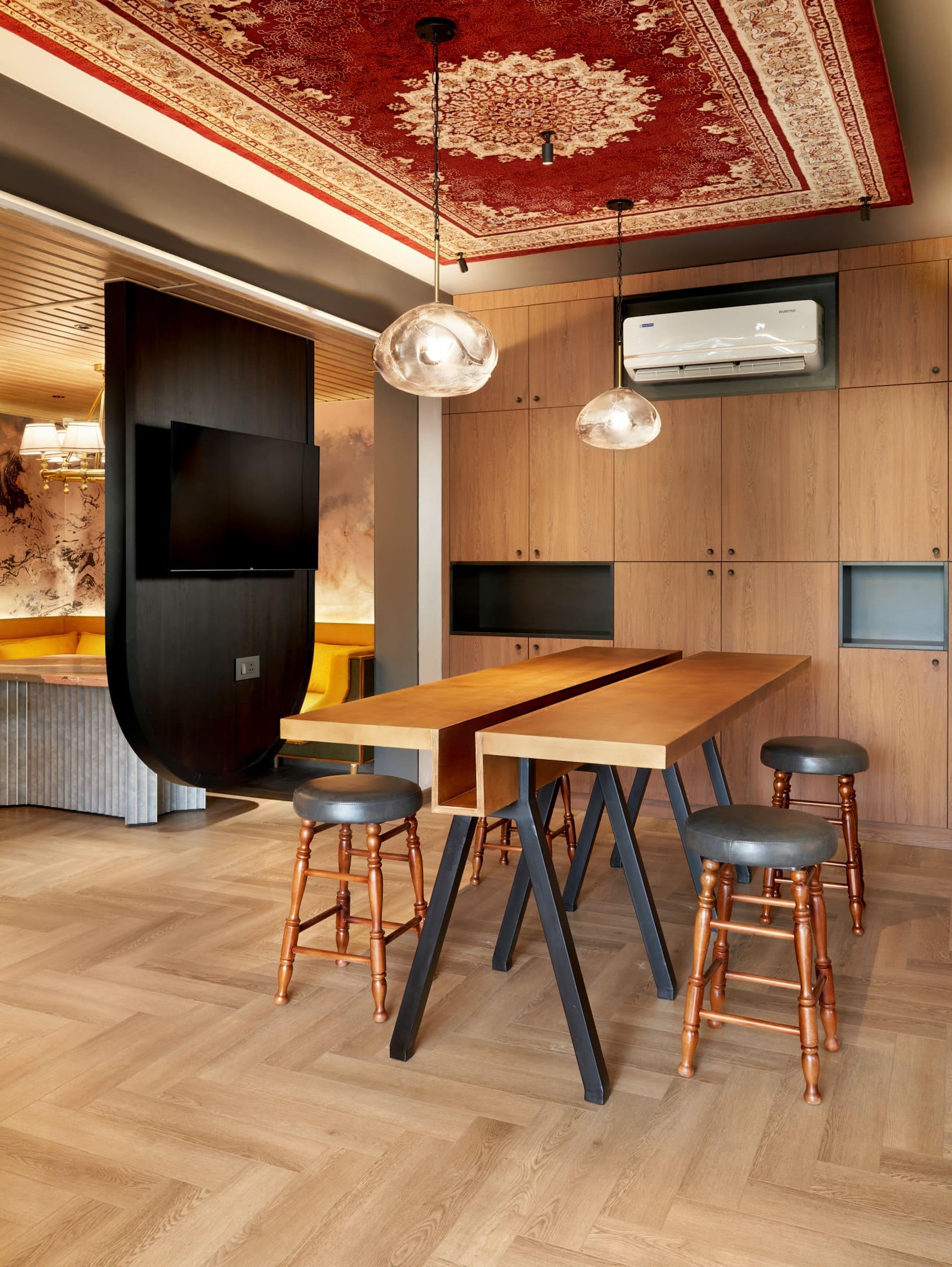 Furnitures